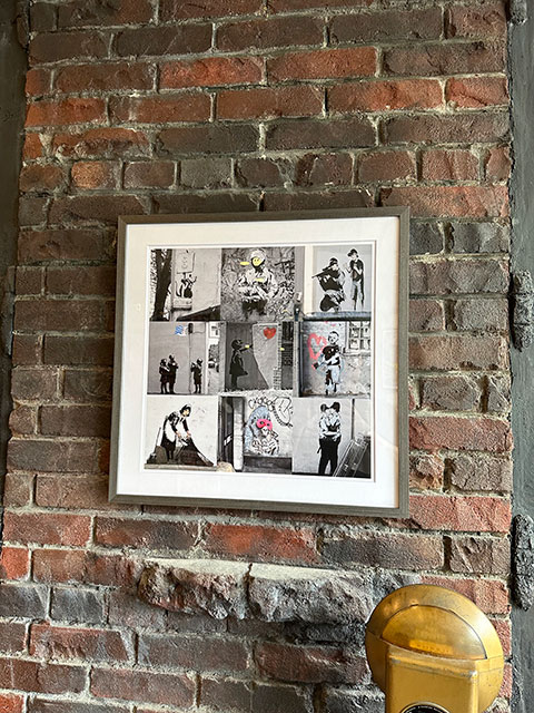 バンクシー　アートフレーム（Banksy Collection 2）　木製額付き　絵画ポスター　バンクシーコレクションシリーズ ■ アメリカン雑貨