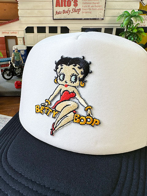 ベティ・ブープ　メッシュキャップ　帽子色＝ホワイト×ブラック ■ アメリカン雑貨 アメリカ雑貨 |  | 01