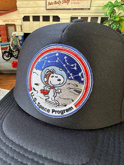 アストロノーツ　スヌーピー　メッシュキャップ　（U.S. SPACE PROGRAM）　帽子色＝ブラック　宇宙飛行士　■　アメリカン雑貨 |  | 01