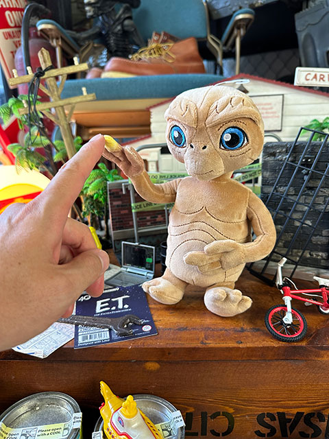 E.T. ポーズぬいぐるみ □ アメリカン雑貨 アメリカ雑貨 : 317287