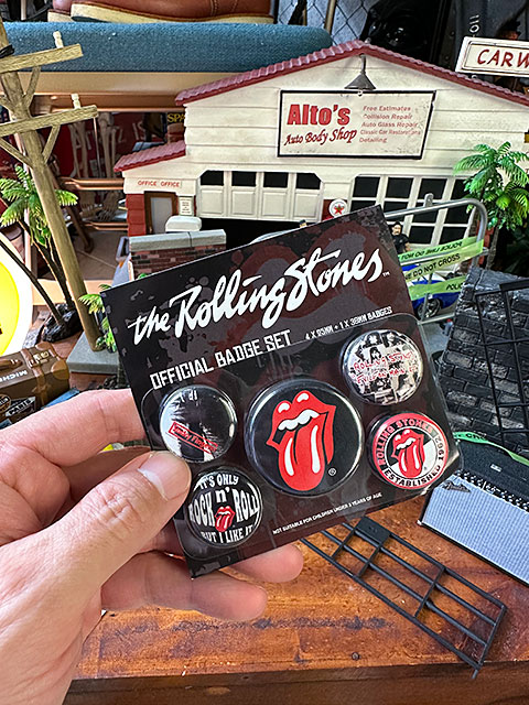 (ローリング・ストーンズ) The Rolling Stones オフィシャル商品 ダイキャスト ロゴ バッジ 