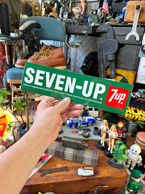 7UP　セブンアップ　バンパーステッカー　（グリーン）　■ アメリカン雑貨 アメリカ雑貨 |  | 02