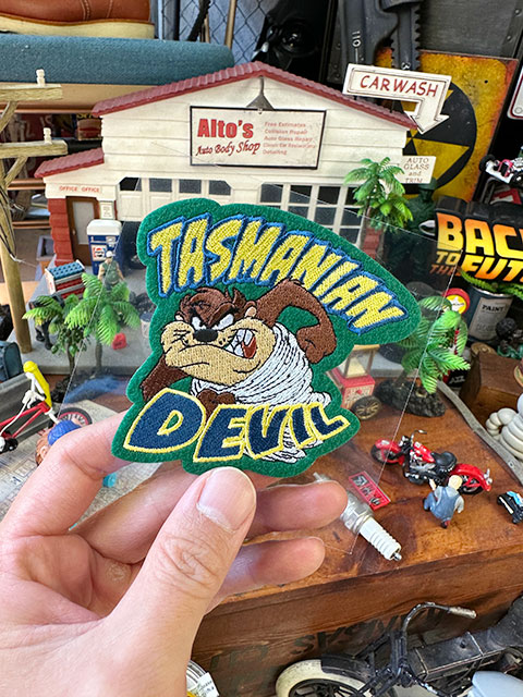 ルーニーテューンズ　キャラクター　2WAY　シールワッペン　（タズマニアン・デビル）　■　アメリカン雑貨　アメリカ雑貨 |  | 02