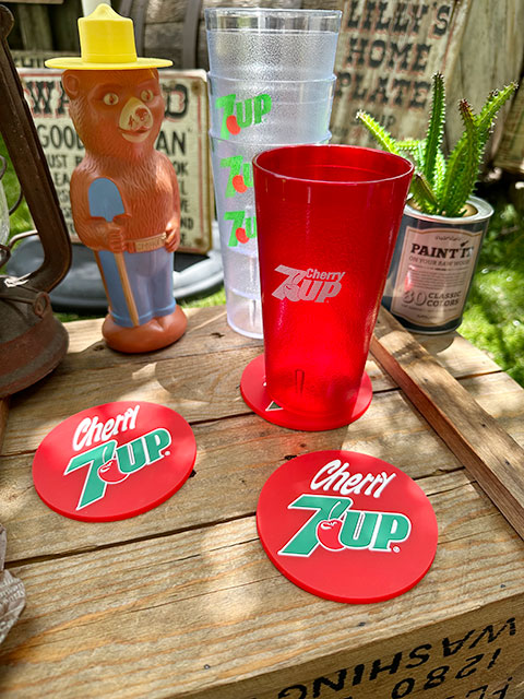 7UP　セブンアップ　ラバーコースター　（レッド）　単品　■ アメリカン雑貨 アメリカ雑貨 |  | 03