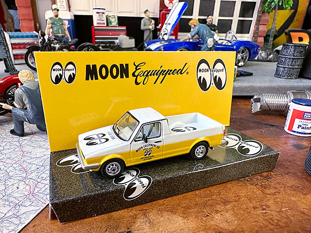 ターマックワークス×ムーンアイズ　コラボミニカー　フォルクス・ワーゲン　キャディ　ムーンイクイップド　1/64スケール | 