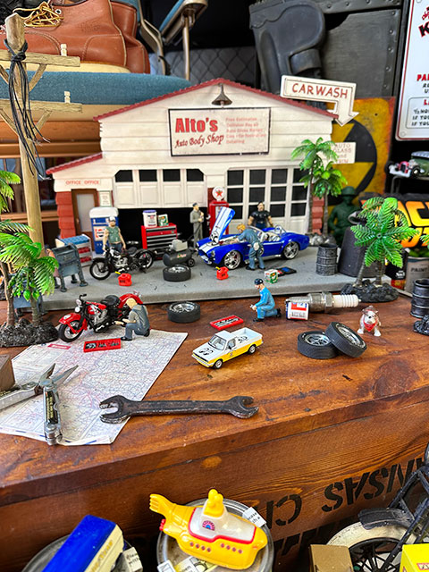 ターマックワークス×ムーンアイズ　コラボミニカー　フォルクス・ワーゲン　キャディ　ムーンイクイップド　1/64スケール |  | 10