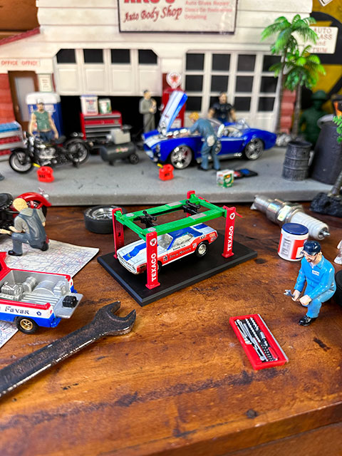 テキサコ　4ポストリフト　1/64スケール　リミテッドエディション　※ミニカーは付属しません ■ アメリカン雑貨 アメリカ雑貨 |  | 06