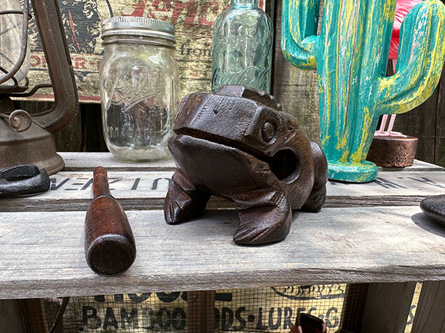 カエルギロ　（大きいサイズ）　■　アメリカン雑貨　アメリカ雑貨 |  | 03