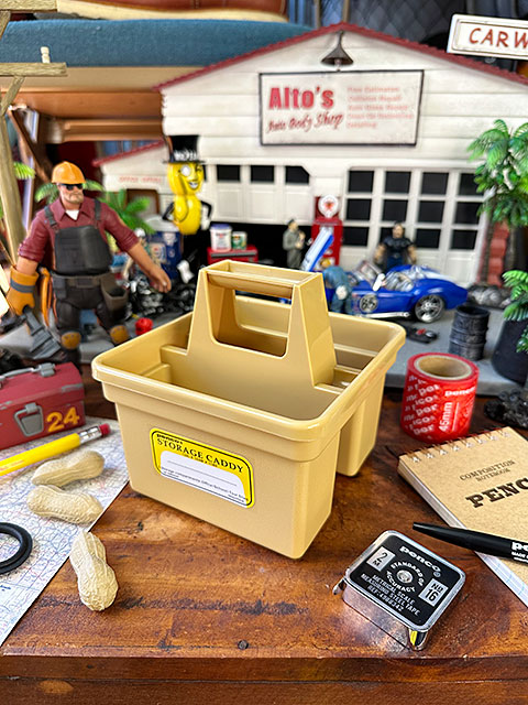 椅子に座った少女貯金箱昭和50年台