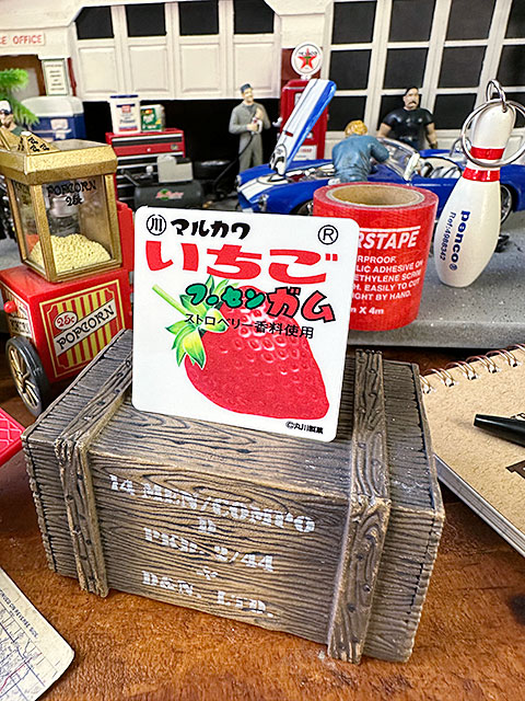 昭和レトロ　駄菓子　ステッカー　マルカワ　いちごフーセンガム　（Sサイズ）　■　アメリカン雑貨　アメリカ雑貨 爆買 | 