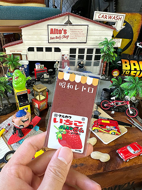 昭和レトロ　駄菓子　ステッカー　マルカワ　いちごフーセンガム　（Sサイズ）　■　アメリカン雑貨　アメリカ雑貨 爆買 |  | 03