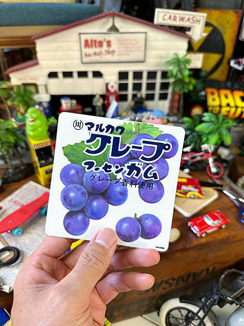 昭和レトロ　駄菓子　ステッカー　マルカワ　グレープフーセンガム　（Lサイズ）　■　アメリカン雑貨　アメリカ雑貨 | 