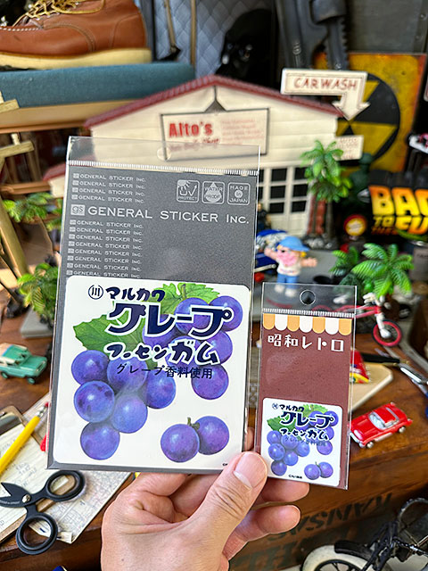 昭和レトロ　駄菓子　ステッカー　マルカワ　グレープフーセンガム　（Lサイズ）　■　アメリカン雑貨　アメリカ雑貨 |  | 04