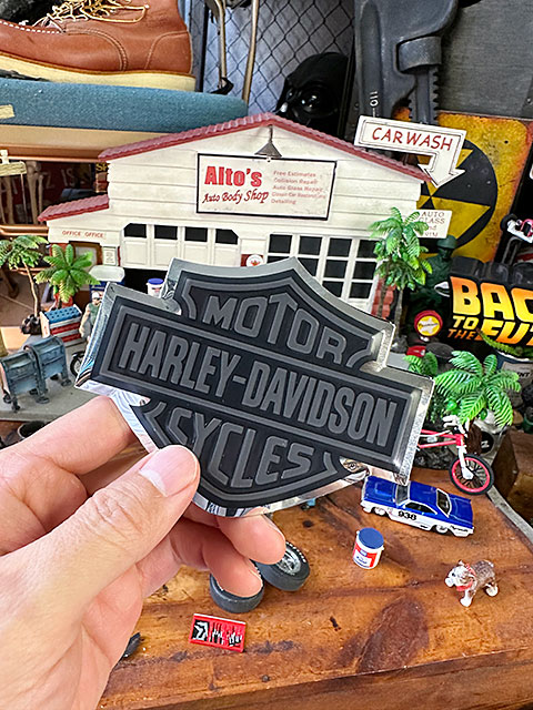 ハーレーダビッドソン　オフィシャルステッカー　曲面対応アルミプレートデカール　（バー＆シールド/ブラック） | Harley Davidson | 02