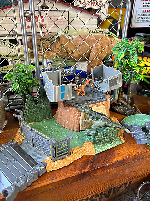 マテル ジュラシックワールド ギガノトサウルス ミニフィギュア プレイ