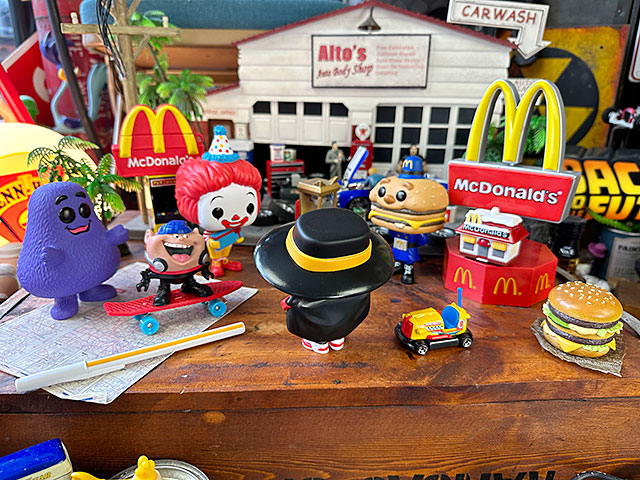 マクドナルド　ロナルド　ハンバーグラー　2体セット　フィギュア　FUNKOPOP ファンコポップ マクドナルド ハンバーグラー （マント
