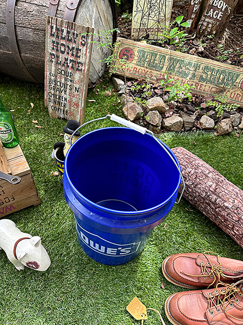 LOWE'S　ロウズ　5ガロン　ガレージバケツ　MADE IN U.S.A.　容量18L ■ アメリカン雑貨 アメリカ雑貨 |  | 08