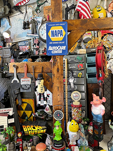 ミニサイズ　エンボスティンサイン　NAPA　オートケア　アメリカのロードサービス ■ アメリカン雑貨 アメリカ雑貨 |  | 01