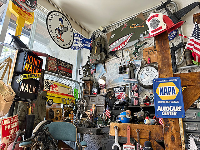 ミニサイズ　エンボスティンサイン　NAPA　オートケア　アメリカのロードサービス ■ アメリカン雑貨 アメリカ雑貨 |  | 02