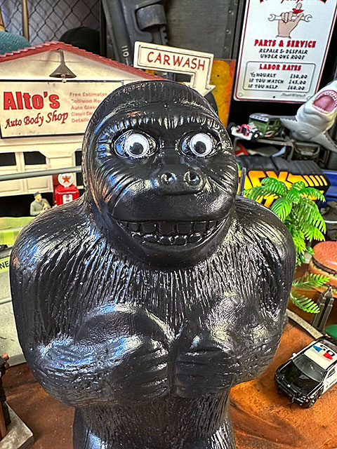 ゴリラバンク（Mサイズ） 貯金箱 □ アメリカン雑貨 アメリカ