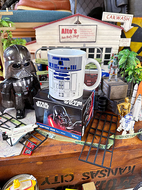 スターウォーズ R2-D2 オフィシャル マグカップ 315ml □ アメリカン雑貨 アメリカ雑貨 : 321404 :  アメリカン雑貨専門店キャンディタワー - 通販 - Yahoo!ショッピング