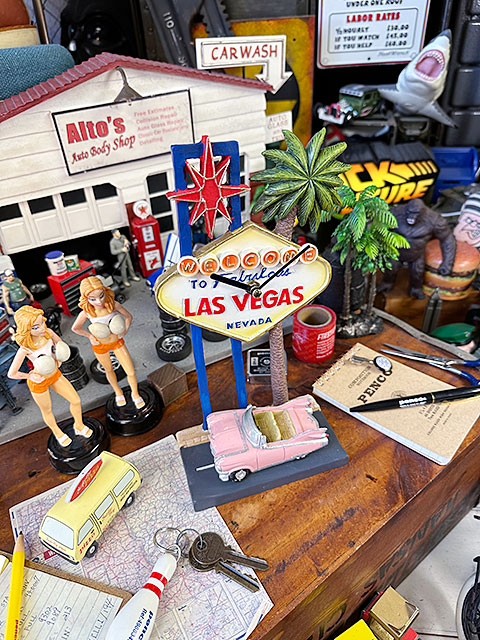 ラスベガスサイン ピンクキャデラック デスククロック テーブル