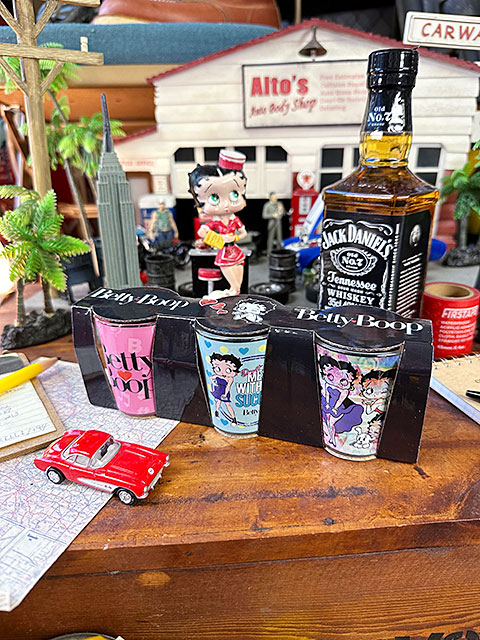 ベティ・ブープ　ショットグラス　3本セット　（ブルー＆ピンク）　■ アメリカン雑貨 アメリカ雑貨 |  | 07