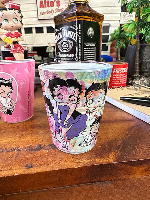ベティ・ブープ　ショットグラス　3本セット　（ブルー＆ピンク）　■ アメリカン雑貨 アメリカ雑貨 |  | 02