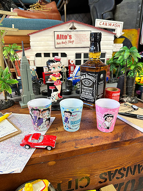 ベティ・ブープ　ショットグラス　3本セット　（ブルー＆ピンク）　■ アメリカン雑貨 アメリカ雑貨 |  | 05