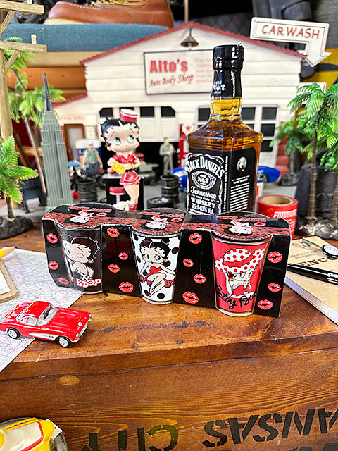 ベティ・ブープ　ショットグラス　3本セット　（レッド＆ブラック）　■ アメリカン雑貨 アメリカ雑貨 |  | 06