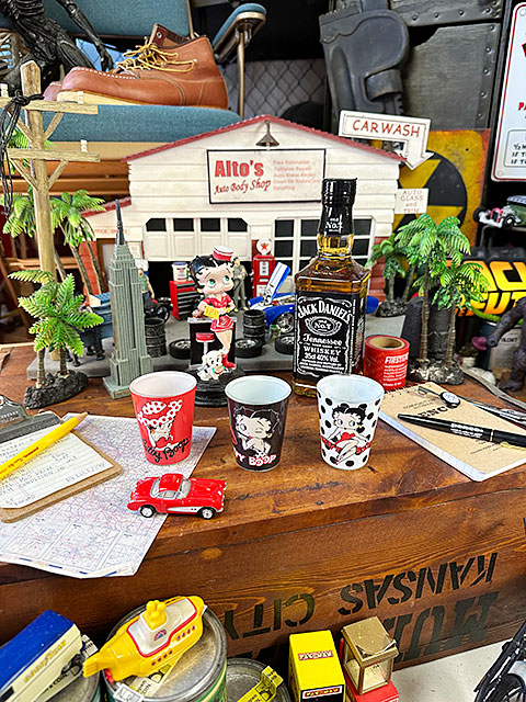 ベティ・ブープ　ショットグラス　3本セット　（レッド＆ブラック）　■ アメリカン雑貨 アメリカ雑貨 |  | 05