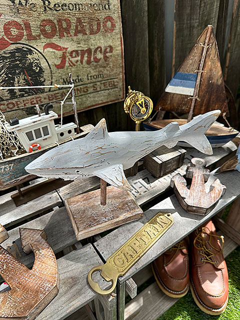 シャーク　ウッドスタンド ■ アメリカン雑貨 アメリカ雑貨 |  | 01