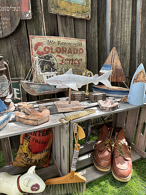 シャーク　ウッドスタンド ■ アメリカン雑貨 アメリカ雑貨 |  | 02