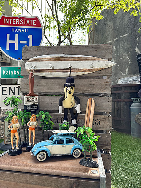 サーフボード　ウッド製　フックボード　（ホワイト/ブラウンライン）　■　アメリカン雑貨　アメリカ雑貨 |  | 06