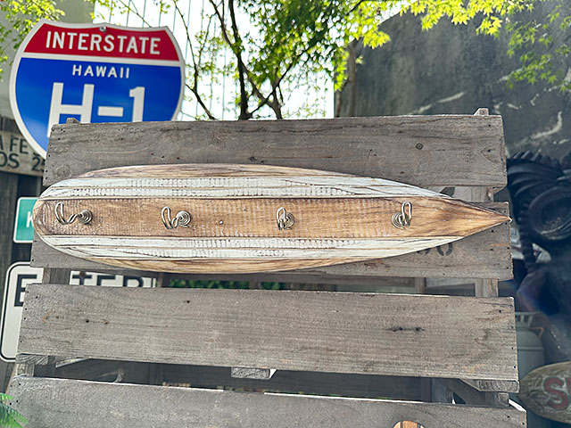 サーフボード　ウッド製　フックボード　（ブラウン/ホワイトライン）　■　アメリカン雑貨　アメリカ雑貨 |  | 07