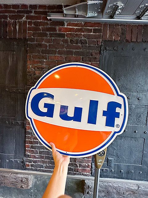 ド迫力！特大サイズ看板　ガルフ　ビッグサイズ　エンボスティンサイン　ブリキ看板 ■ アメリカン雑貨 アメリカ雑貨 |  | 04