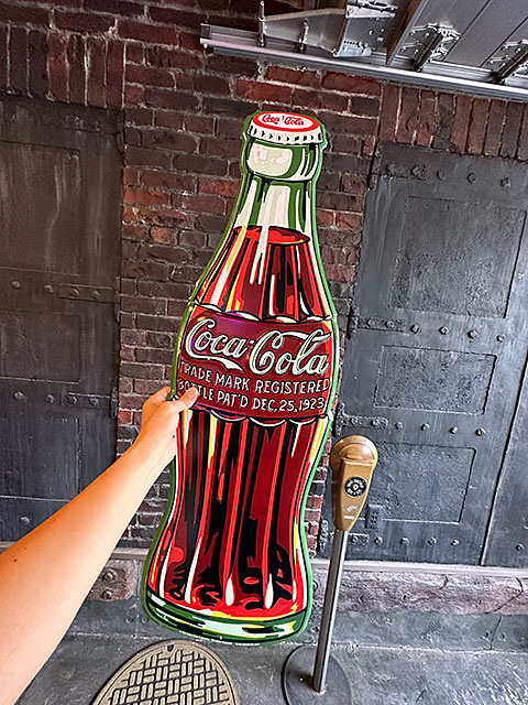 ド迫力！特大サイズ看板　コカ・コーラ　コンツアーボトル型ビッグサイズサイン　89cm ■ アメリカン雑貨 アメリカ雑貨