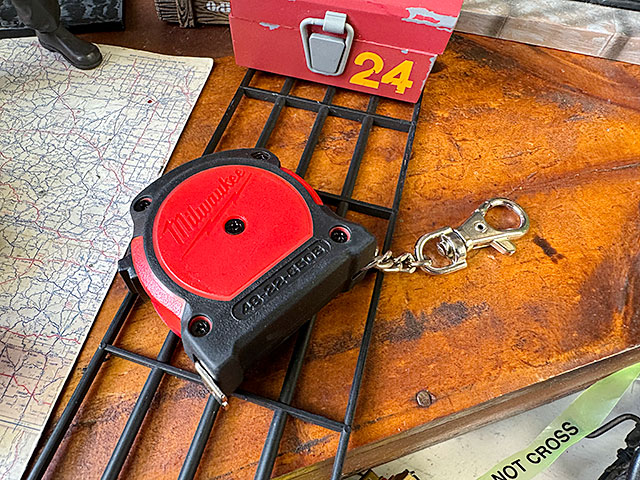 ミルウォーキー 小型サイズ コンパクト キーホルダー メジャー 2m