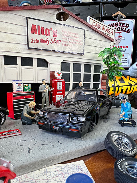 映画　ワイルドスピード　ダイキャストミニカー　1/24スケール　（1987年ビュイック　リーガル　グランドナショナル） |  | 10