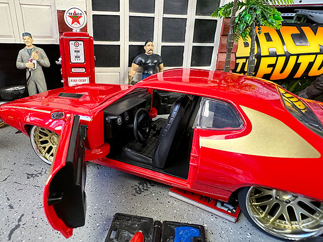 Jada 1972年 プリムス GTX ダイキャストミニカー 1/24スケール