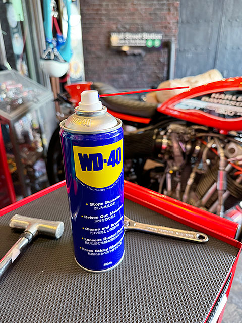 世界シェアNo.1　WD-40　浸透潤滑剤　マルチユースプロダクト　400ml　防錆　潤滑　滑らかにする ■ アメリカン雑貨 アメリカ雑貨 |  | 06