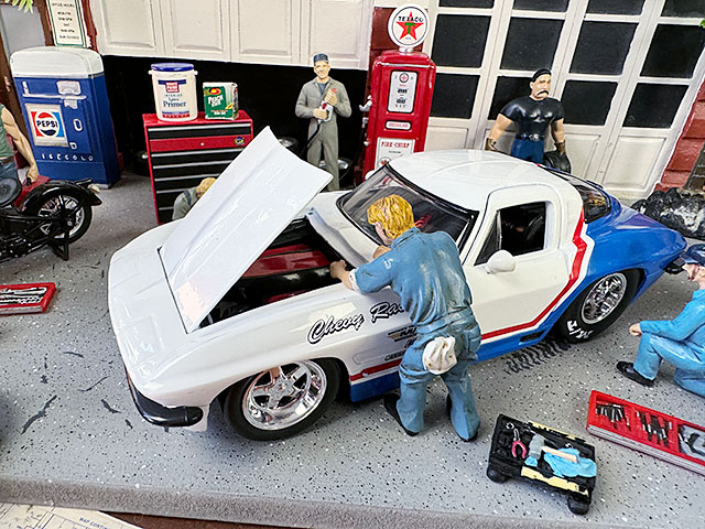 Jada 1963年シボレー コルベット スティングレイ ダイキャストミニカー