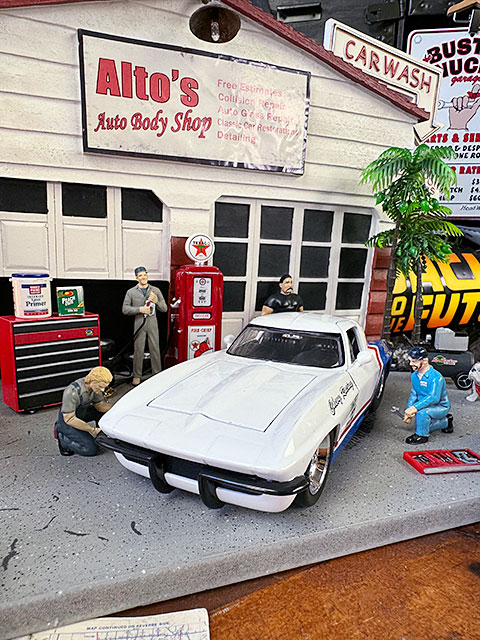 59 CADILLAC DEVIL 、63 シボレー コルベット 2台セット