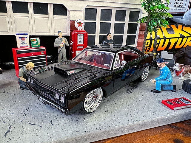 Jada　1970年プリムス　ロードランナー　ダイキャストミニカー　1/24スケール　（ブラック）　■　アメリカン雑貨　アメリカ雑貨｜candytower