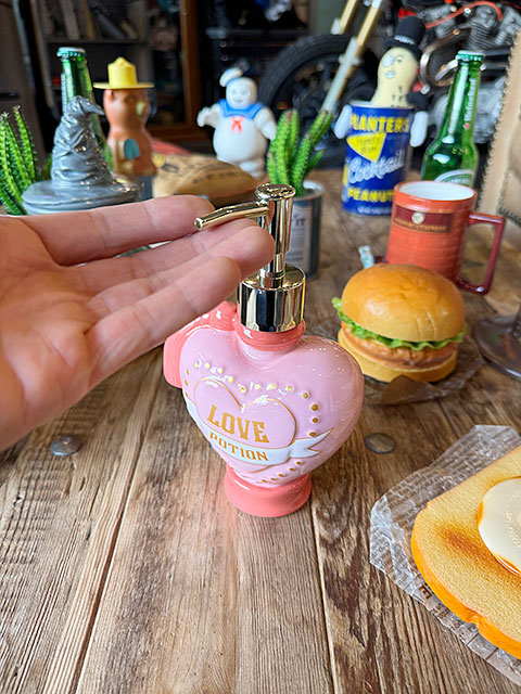 ハリーポッター ラブポーション ソープディスペンサー 惚れ薬 ハンド