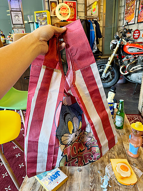トムとジェリー　ヴィンテージストライプ　エコバッグ　（収納ポーチ付き）　■　アメリカン雑貨　アメリカ雑貨 |  | 02