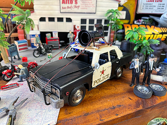 ブルースブラザーズ　ブルースモービル　ブリキオブジェ　ダッジ　モナコ ■ アメリカン雑貨 アメリカ雑貨 | 