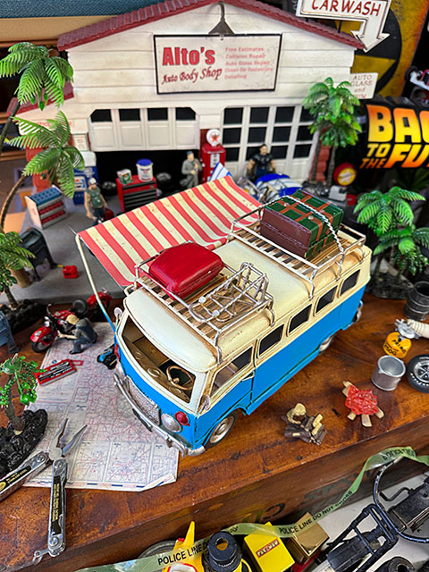 ワーゲンバス　キャンピングカー　ブリキオブジェ ■ アメリカン雑貨 アメリカ雑貨 |  | 07