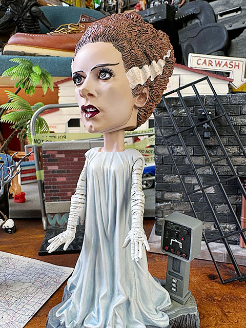 NECA ネカ ユニバーサルモンスターズ フランケンシュタインの花嫁