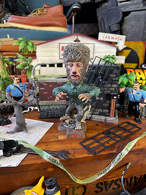 NECA　ネカ　ユニバーサルモンスターズ　狼男　ヘッドノッカー　オオカミ男　ローレンス・タルボット　ボビングヘッド |  | 02